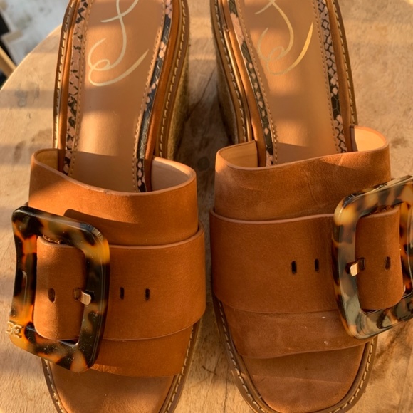 Comfortable wedge high heels - Picture 4 of 5